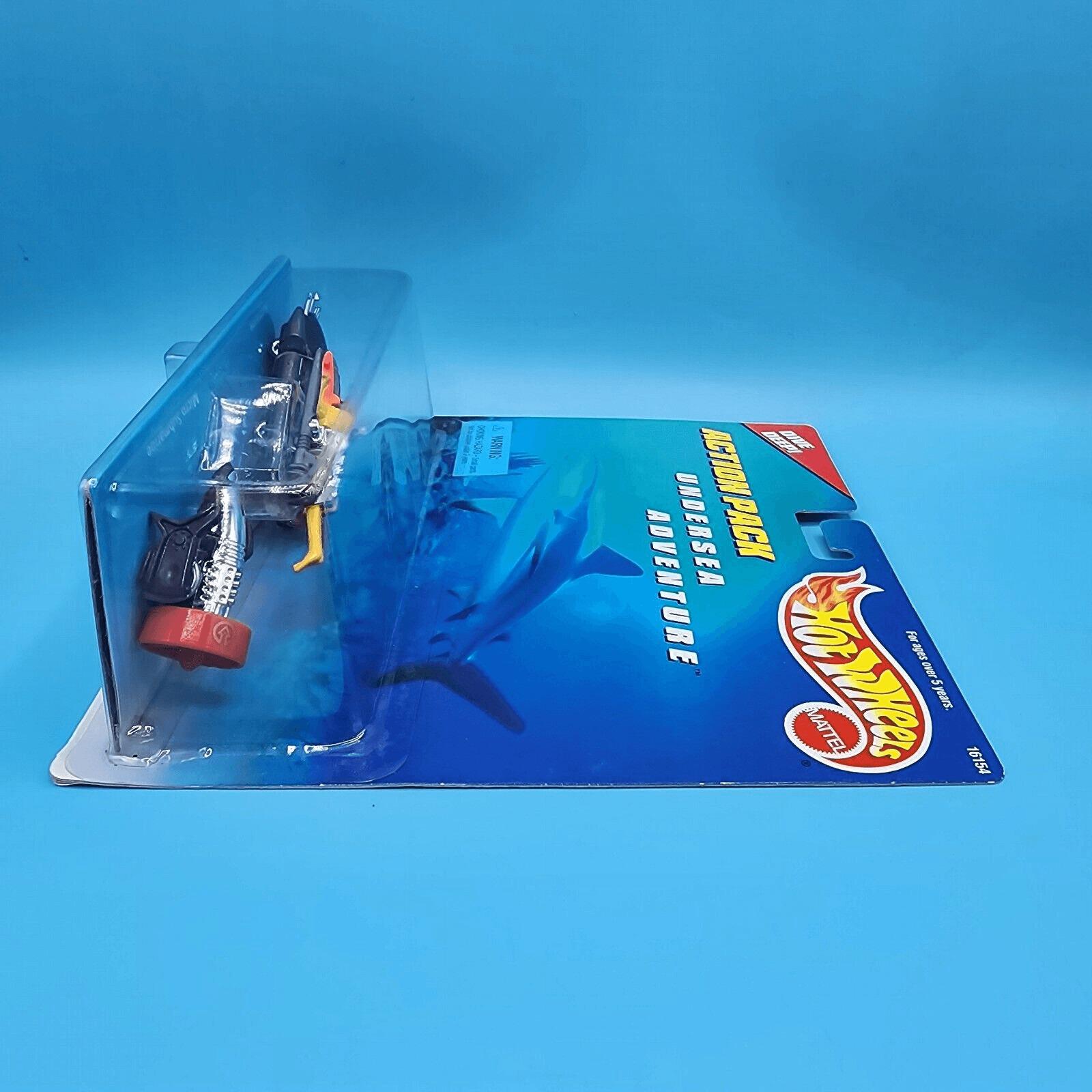 Hot Wheels Action Pack 1996 Undersea Adventure Submarine Mini