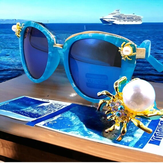 Retro Spider Cat Eye Blue Mirrored Sunglasses Pearl  display picture 1