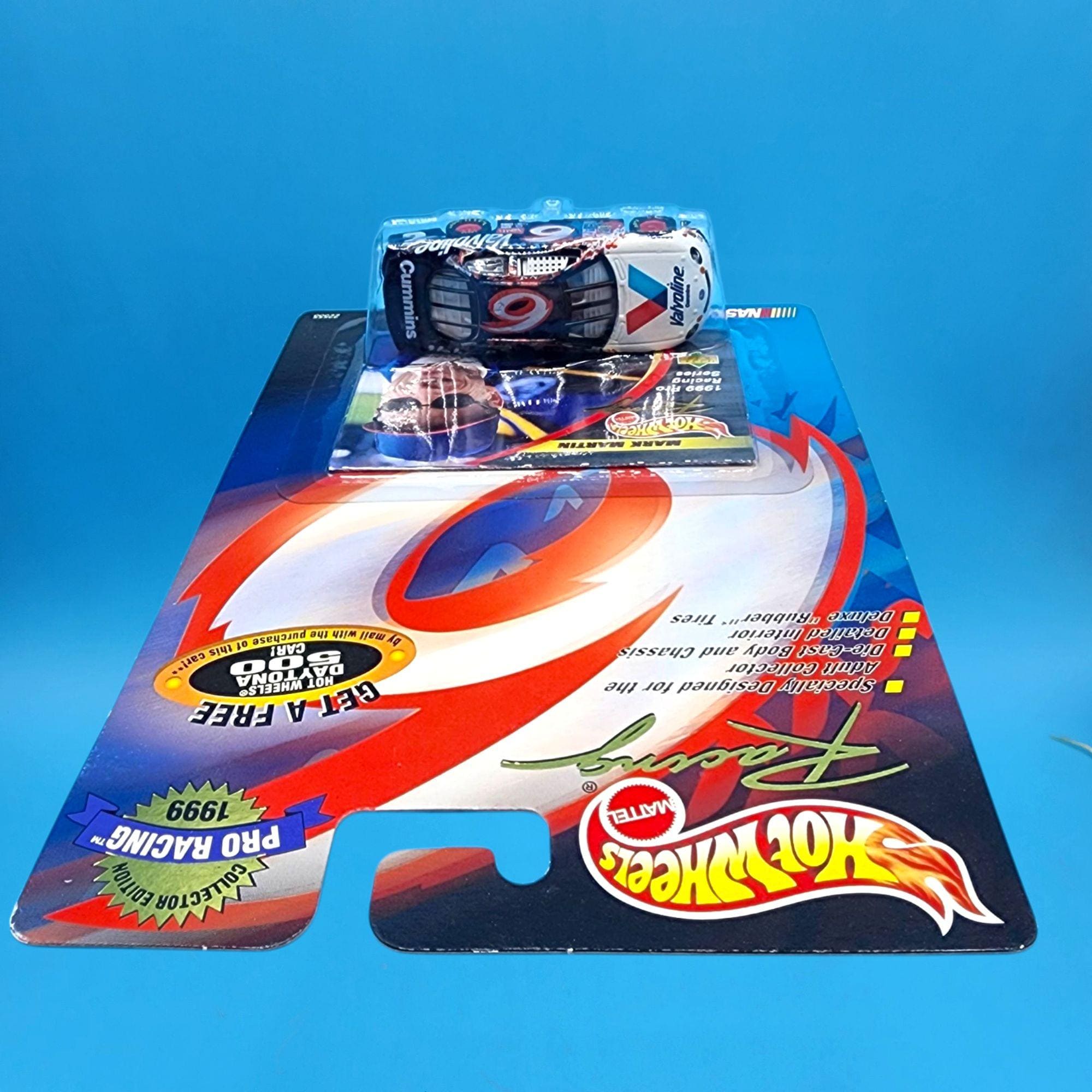 HOT WHEELS VALVOLINE ナスカー　マークマーティン　ビンテージ Hot Wheels Racing NASCAR Rocks 2000 Mark Martin #6 Valvoline