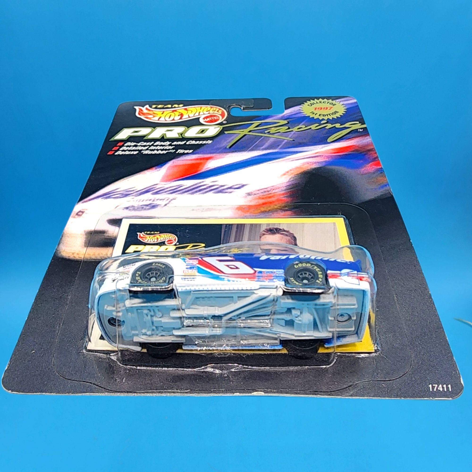 Hot Wheels Pro Racing Mark Martin 1997 Valvoline Die-cast Car 1:64