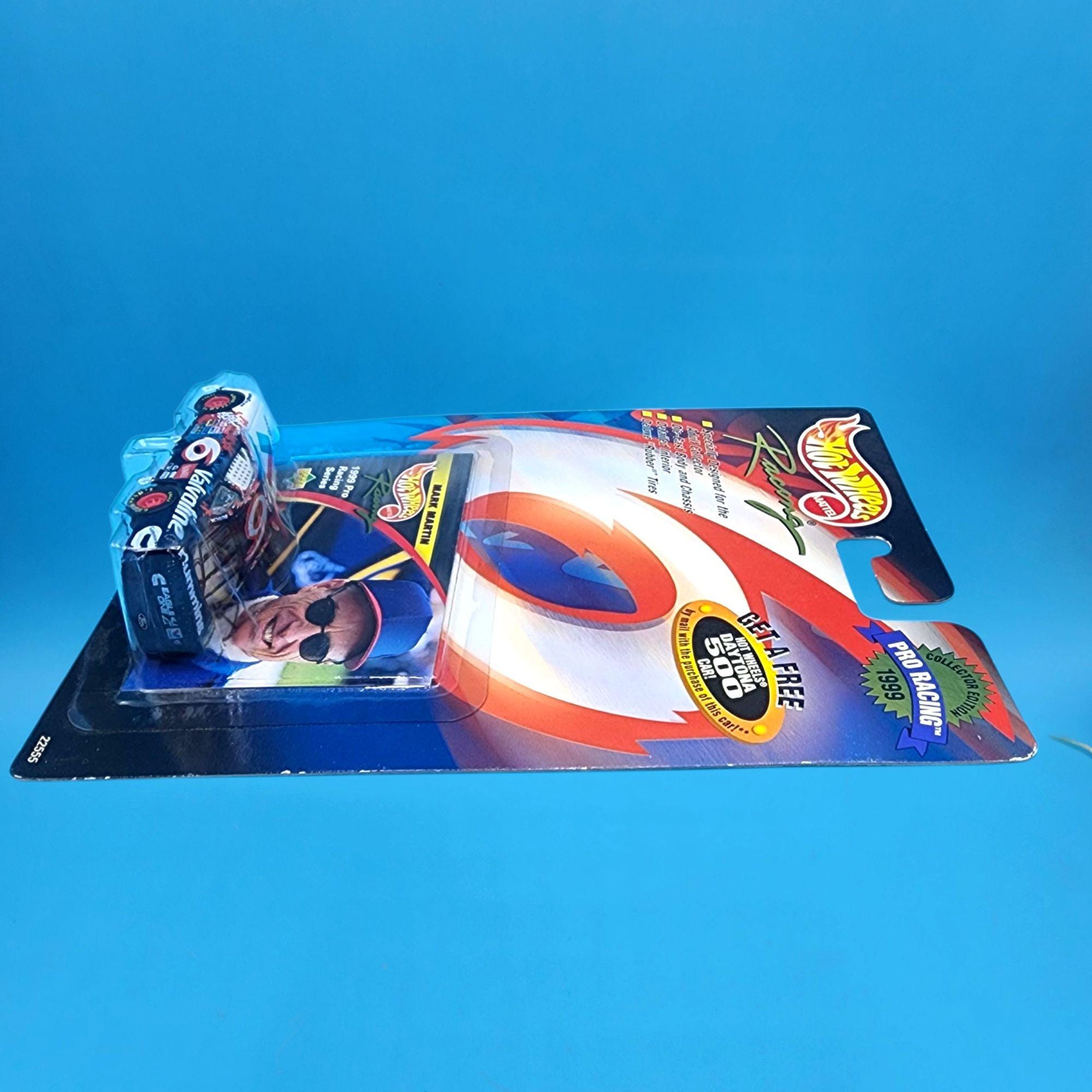 Hot Wheels Pro Racing 1999 Mark Martin Valvoline #6 Nascar Series