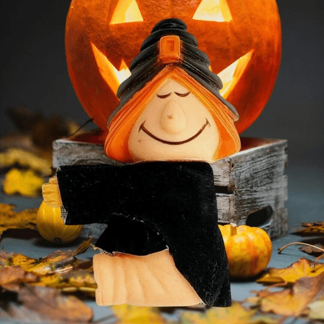 Vintge Halloween Witch Collar Hugger Pencil Clip on 1980s Blow