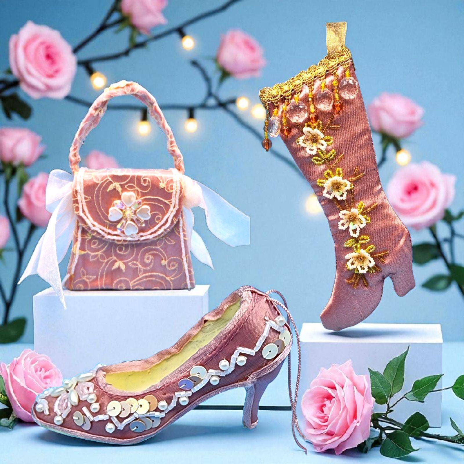 【roseさま】Vintage　ChristmasBoots　タティングレース Ornate Pink Embroidered High Heel Handbag & Boot Ornaments