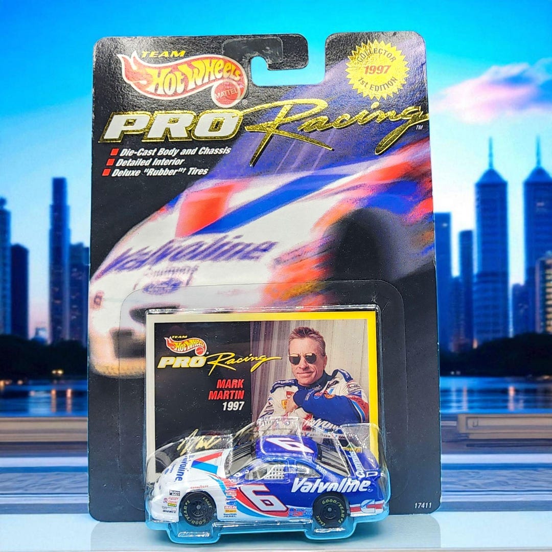 HOT WHEELS VALVOLINE ナスカー　マークマーティン　ビンテージ Hot Wheels Pro Racing Mark Martin 1997 Valvoline Die-cast Car 1:64