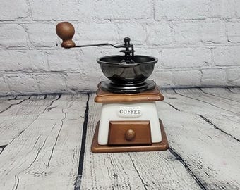 Vintage 70&#39;s Delft Blue Coffee Grinder Windmill Design