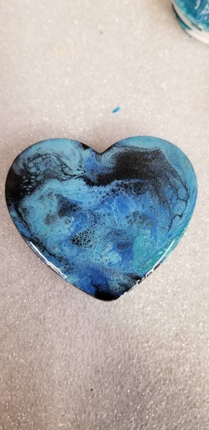 unique art for phone|phone stand 360 movement|small gift functional art|unique fluid art pop out phone art grip orginal art|epoxy art