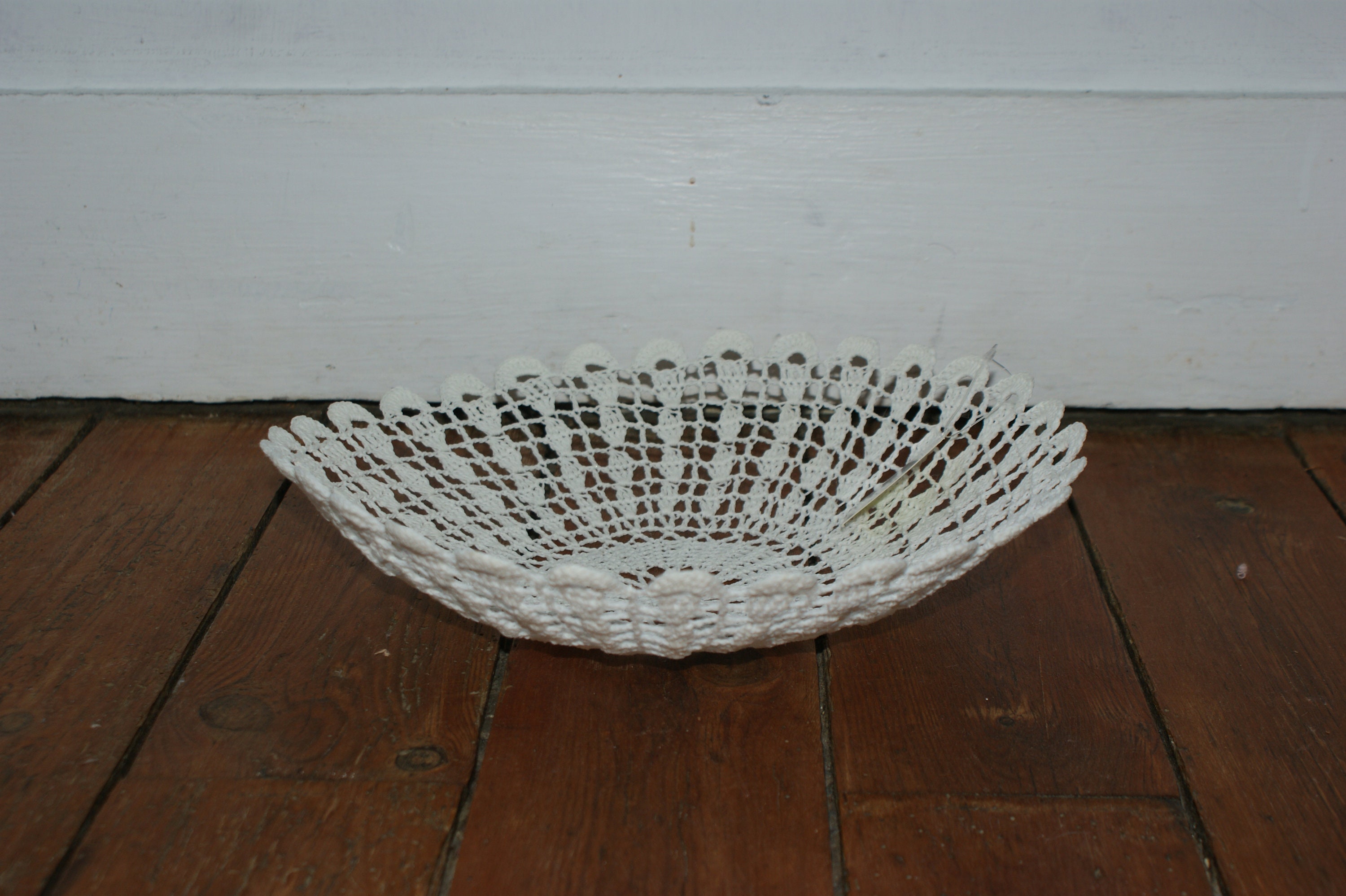 Corbeille Comptoir de Famille en Crochet Blanc Style Rétro