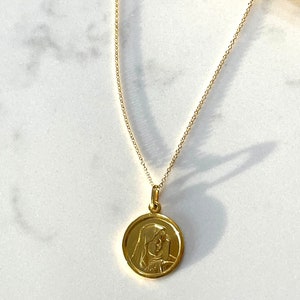 14K Solid Yellow Gold Virgin Mary Pendant / Round Medallion / Symbol Of Faith Protection & Divine Guidance/Meaningful Gift Of Blessed Virgin