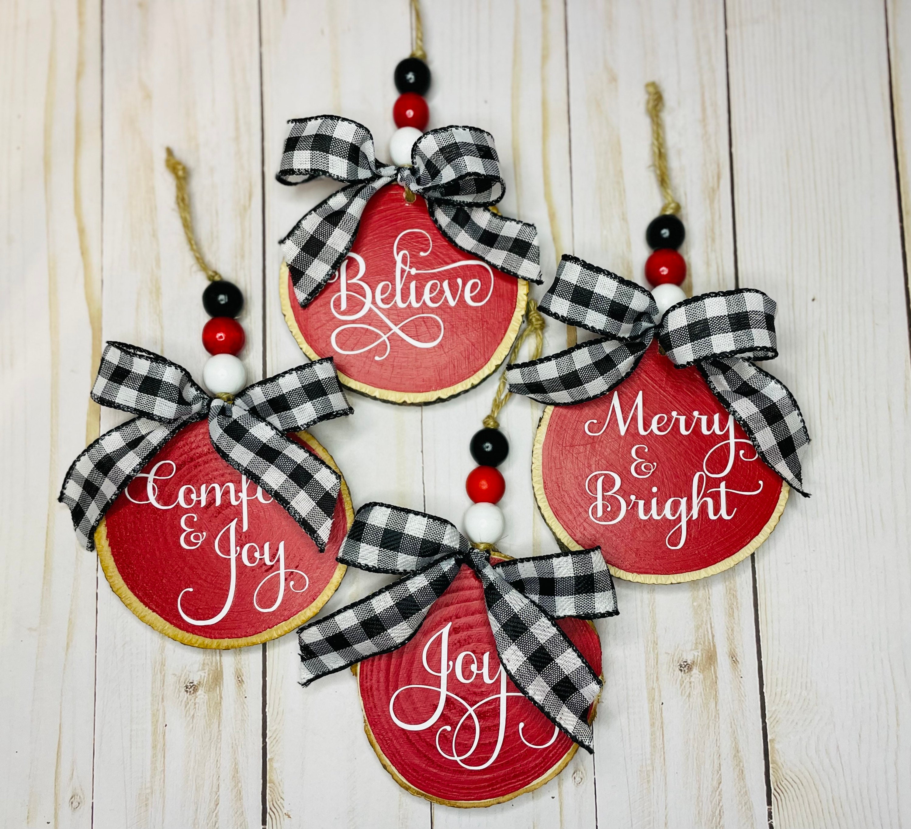 OurWarm 50pcs DIY Wooden Christmas Ornaments for Crafts, 4 Unfinished  Round Wood Ornaments with Buffalo Plaid Bows and Beads, Natural Wood  Circles