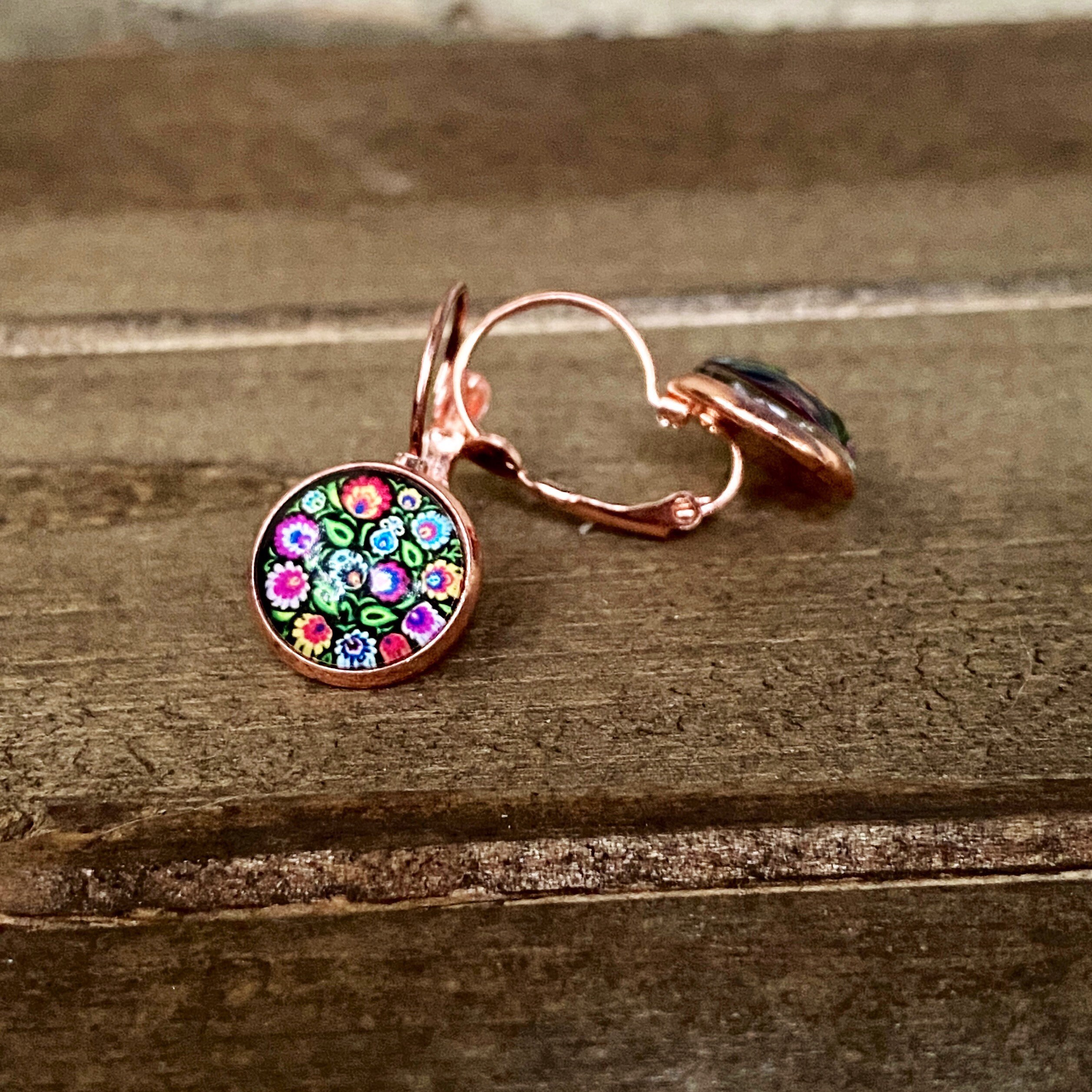 Boucles D'oreilles Clips 'Fleur Du Mal' - Verre Rose Et Cristaux - Clips/dormeuses - Neuf Avec étiquettes