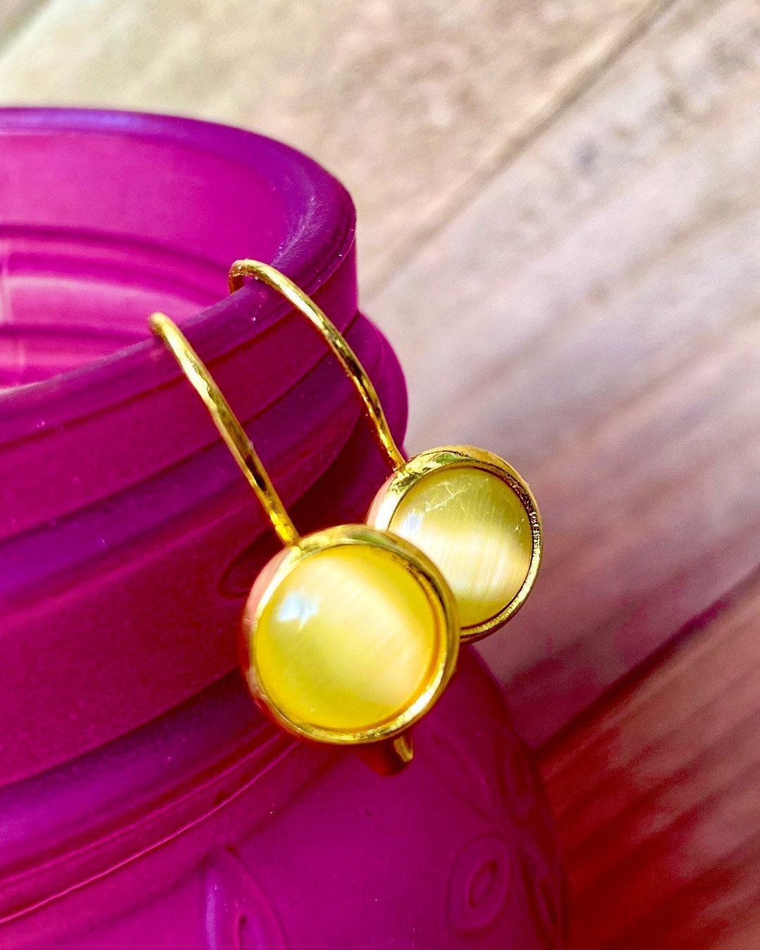 Yellow Cat's Eye Gemstone Gold Dangling Earrings, 8mm, Lever-back ...