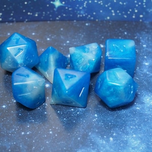 Ein von Art, transparente Himmel blaue Wolke, polyeder Würfel Set