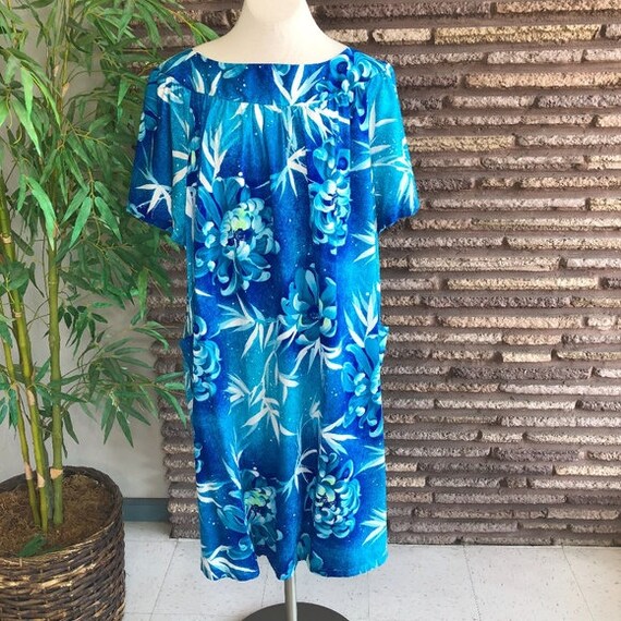 Hawaiian Vintage Blue Floral Barkcloth Muumuu Caft