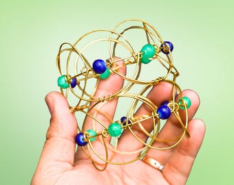 GeoMagical Mandala - Geometric Wire Bracelet & Desk Toy - Handcrafted 3D Transforming Gifts - Super Nostalgia 90s