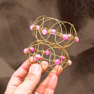 Pulsera de mandala de alambre: inspirada en los juegos infantiles, estilo adulto