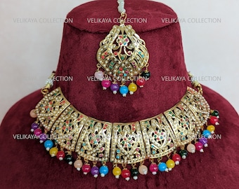 Gulaab Jadau halsband med örhängen och Tikka, Punjabi Pippal Patti smycken, Hyderabadi Jadau choker, indiska pakistanska bröllopssmycken
