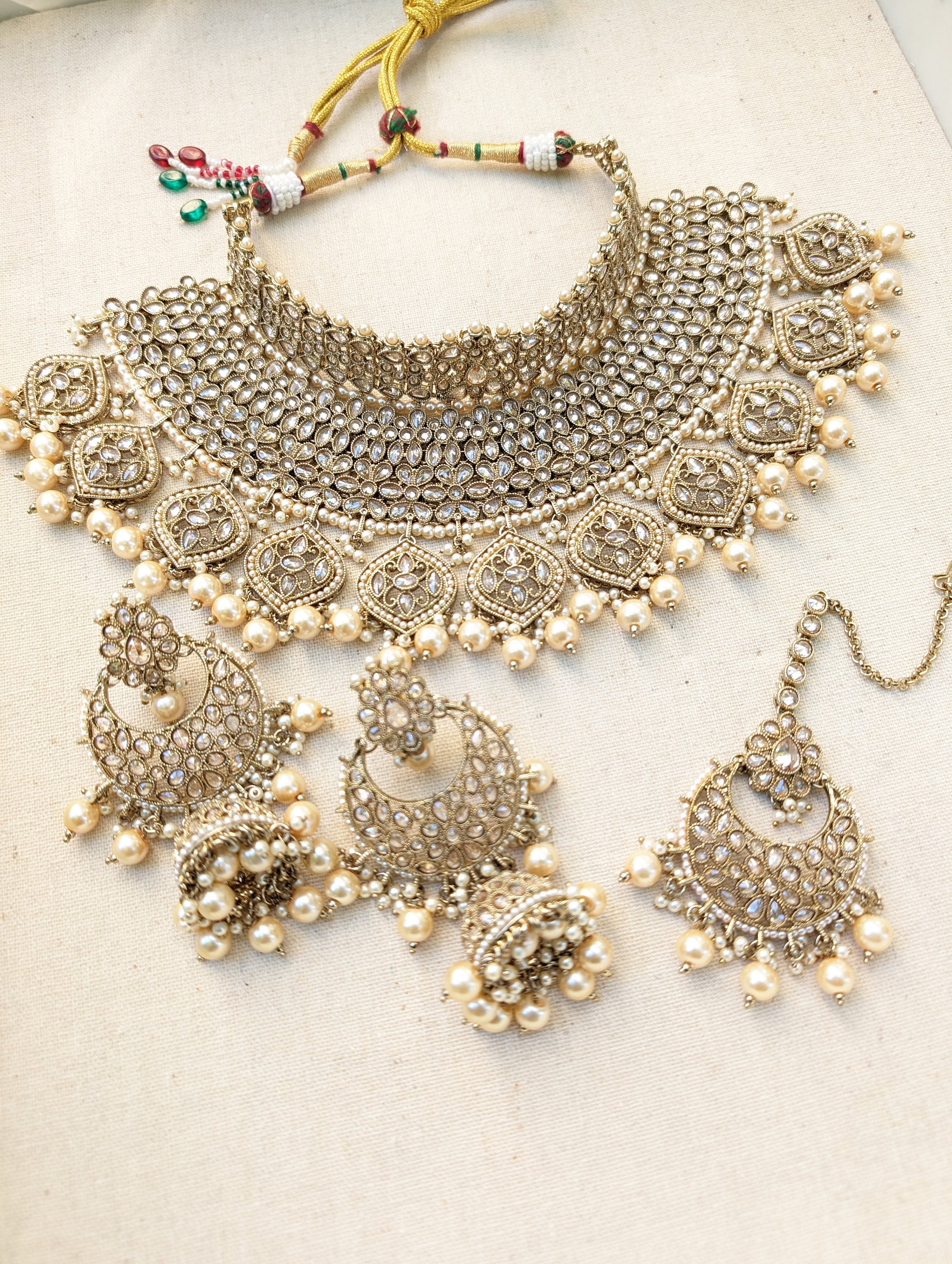 Gold Indian Bridal Necklace Set / Indian Bridal Jewelry / Indian