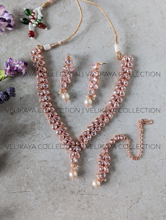 Rose Gold Polki Necklace Set: Indian Wedding Jewelry with Maang Tikka