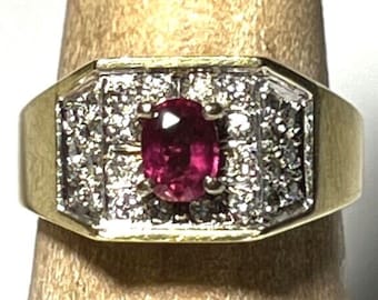 Anillo de oro de 14 quilates con diamantes y rubí estilo tanque, talla 6,25, década de 1970