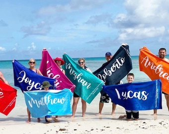 Asciugamano da spiaggia personalizzato: nome in corsivo, regalo di vacanza personalizzato
