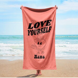 Carteles groovy retro Toalla de playa personalizada Nombre Toalla de baño Toalla de piscina personalizada Toalla de playa con nombre fuera de regalo de vacaciones de cumpleaños