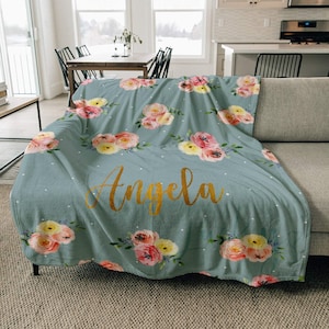 Floral Design Personalized blanket with Name, Custom blanket gift, Birthday Anniversary Gift