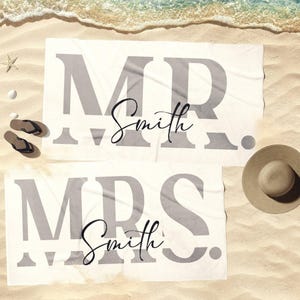 Mr or Mrs Beach Personalized Beach Towels, Honeymoon Gift, His and Hers Newlywed Gift, Personalized Wedding Gift-1pcs New Design