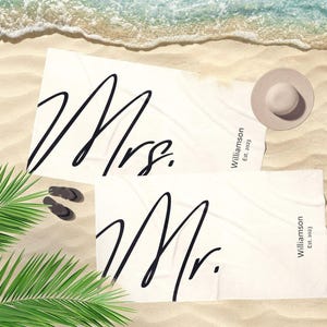 Mr or Mrs Beach Personalized Beach Towels, Honeymoon Gift, His and Hers Newlywed Gift, Personalized Wedding Gift-1pcs New Design
