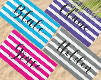 Klassieke streep gepersonaliseerde strandhanddoek gepersonaliseerde naam badhanddoek aangepaste zwembadhanddoek strandlaken met naam buiten verjaardag vakantie cadeau