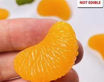 10pcs Tangerine 3D Slices Realistic Imitation Fake Food Life Like Orange Fruit Plastic Resin Props Actual Size Foods Fake Bake PLAYCODE3