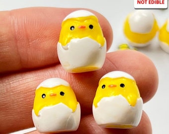 10pcs Chickee in White Egg Shell Charms Chick Easter Eggs Slime Supplies Fake Bake Headband Hairbow Accessories Cabochons Decoden PLAYCODE3
