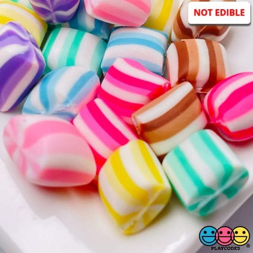 21 pcs Mini PAS de Taille Réelle Oreiller Bonbons Après Le Dîner Menthe Pâte Polymère Faux Bonbons Cabochons Scotch Mint Poêle Goutte Faux Nourriture PLAYCODE3