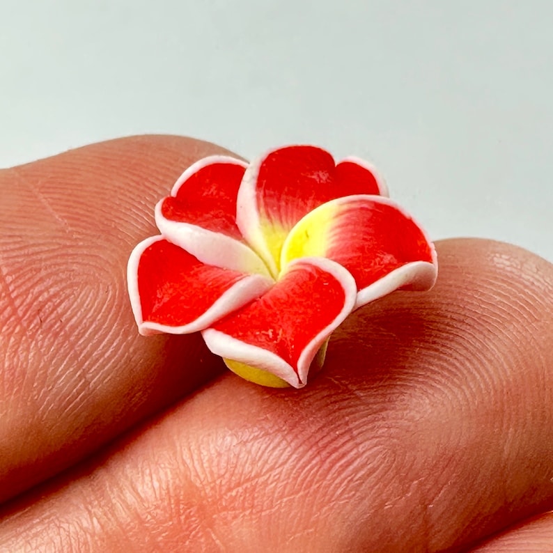 10/12pcs Hawaiian Plumeria Charms with Holes Fake Flower Flatback Cabochons Fake Bake Decoden Slime Supplies Jewelry PLAYCODE3