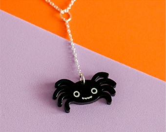 Handgemaakte spinhangerketting – eigenzinnige verzilverde sieraden