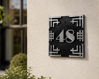 Hausnummernschild im Art-déco-Stil | Hausschild aus Aluminiumguss | Individuelle Hausnummer | Hergestellt in Großbritannien