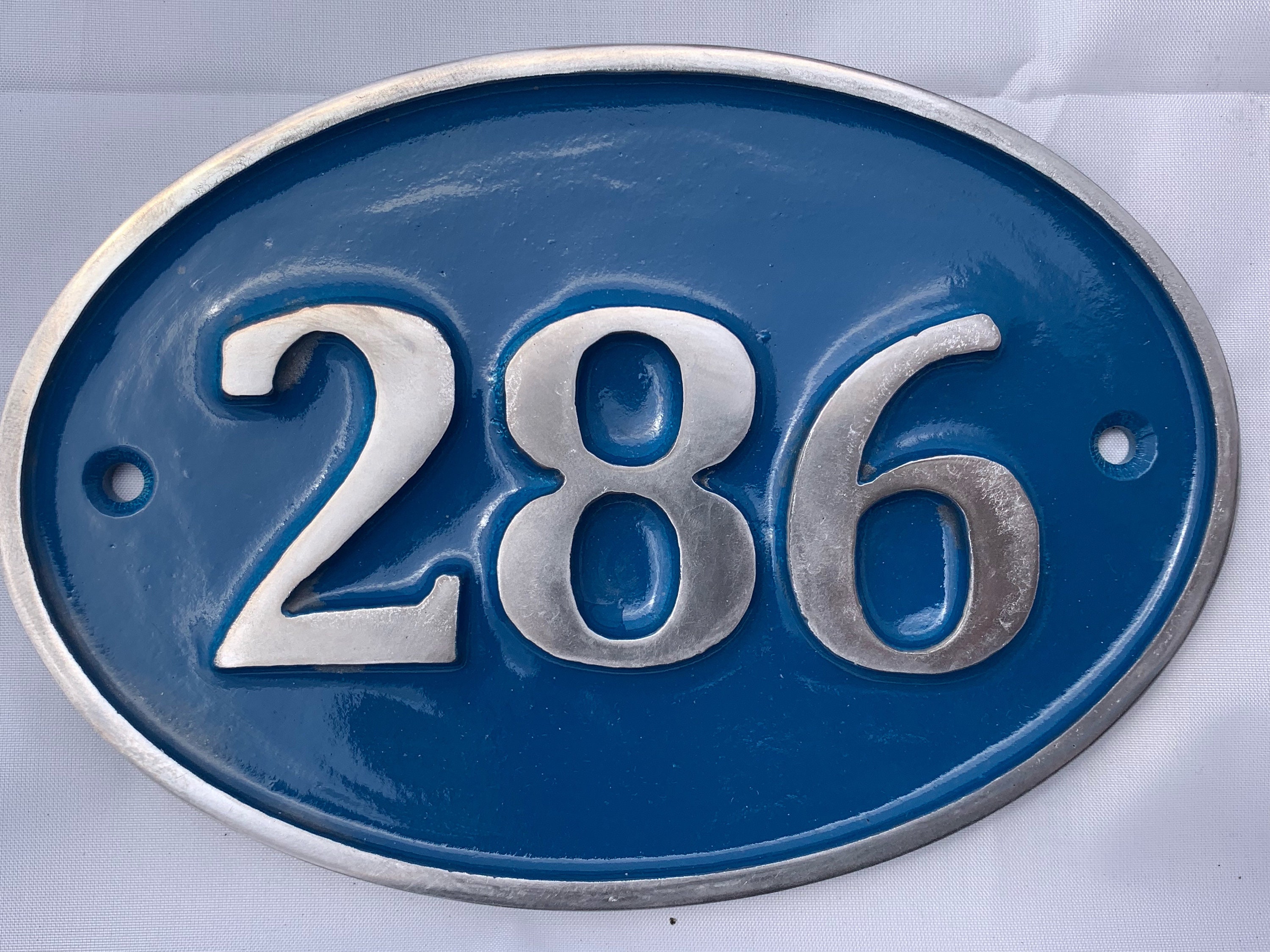 HOUSE SIGN OVAL HANDMADE DOOR NUMBER ALUMINIUM HAND CAST ANY NUMBER COLOUR 