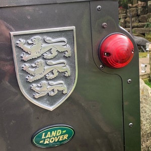 Handmade Three Lions Aluminium Shield - Land Rover Car Badge
