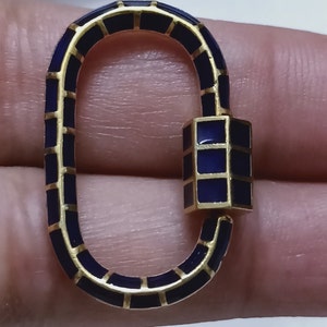 Mosquetón de plata de ley 925 hecho a mano, hermoso mosquetón de plata 925 con esmalte azul oscuro con forma ovalada, joyería con mosquetón personalizado