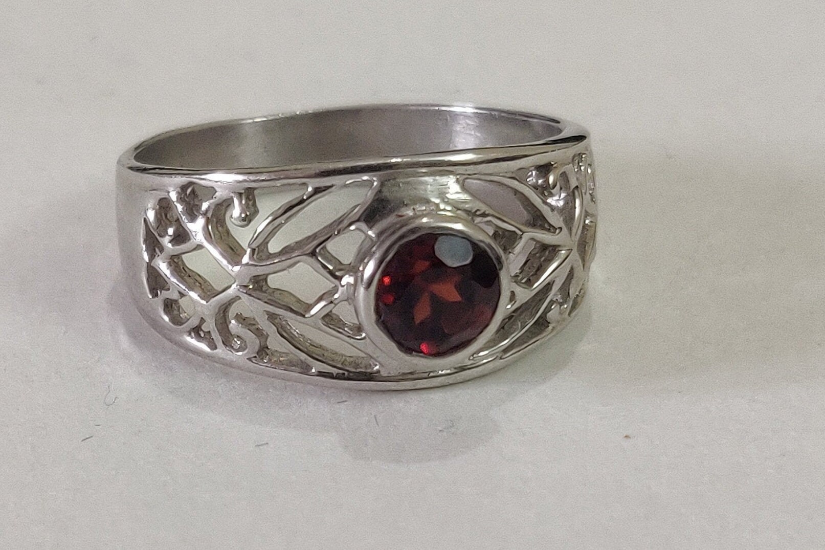 Anello con pietra preziosa di granato rosso Gems Vibes