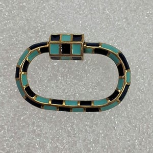 Mosquetón de plata de ley 925 hecho a mano, hermoso mosquetón ovalado de plata 925 con esmalte negro y verde múltiple, joyería con mosquetón personalizada