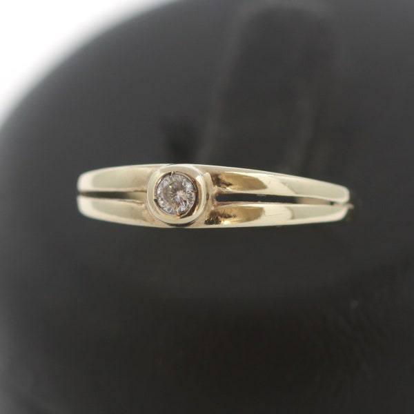 Solitär Brillant Ring 333 Gold 8 Kt Gelbgold 0,10 Ct Diamant Wert 380,-