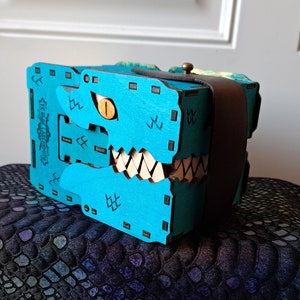 Dragon Style Deck Box - Compatible with MTG Commander Cards