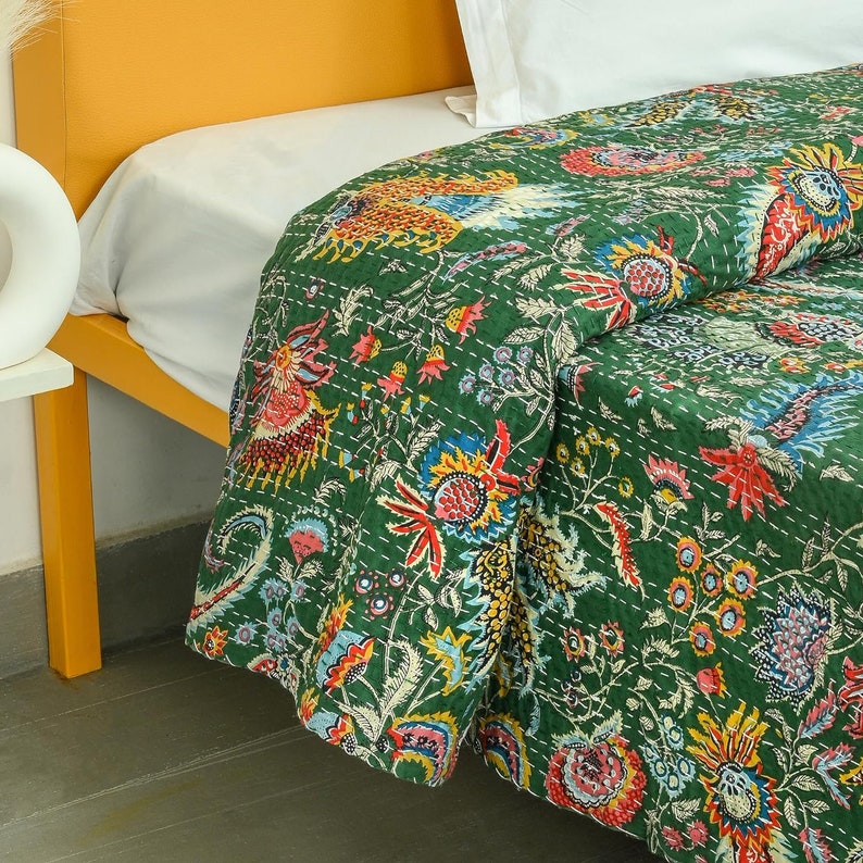 Indische grüne Kantha-Steppdecke aus Baumwolle, Bettüberwurf, Sofaüberwurf, Tagesdecke, Heimdekoration, handgefertigter Mukut-Druck Bild 2