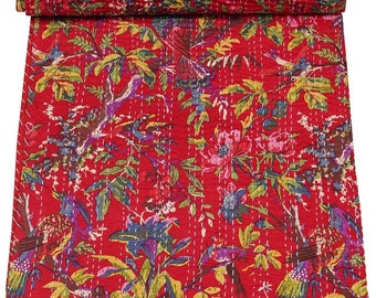 Couette Kantha rouge indienne, très grande taille, coton Kantha kantha, 108 x 90 pouces, couette Kantha, couette imprimée oiseau, couette faite main