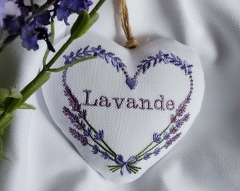 Coeur à suspendre parfumé lavande brodé