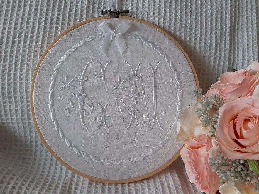 Personnalisable Cadre Tambour Monogrammes Anciens Broderie Blanche