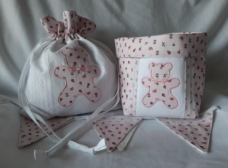 Kit Cadeau de Naissance Bébé Fille