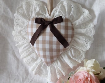 Large heart to hang beige gingham countryside