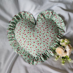 Multicolored flower cushion