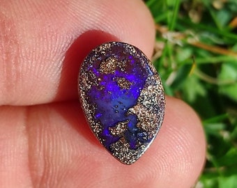 Boulder Opal Natural stone from Queensland Australia (jewelry, creation, collection, gift)